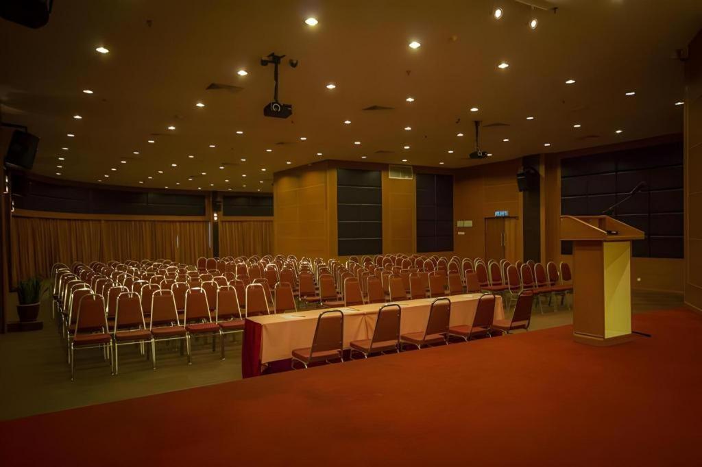 Continental Penang Hotel 3*