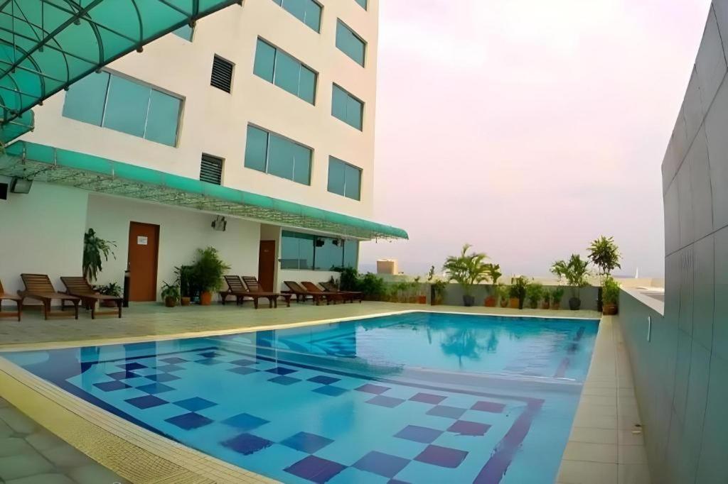 Continental Penang 3*