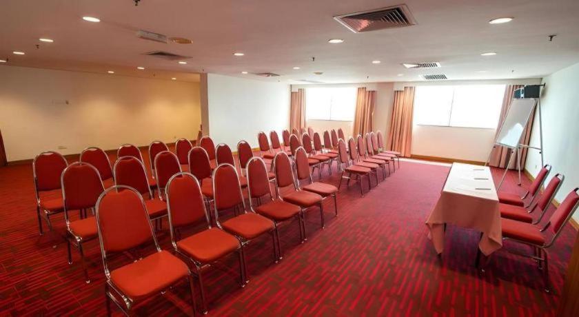 Hotel Continental Penang 3*