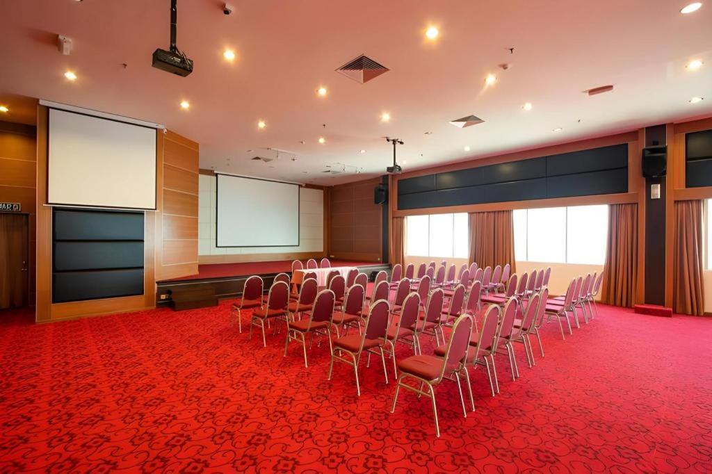 Continental Penang 3*