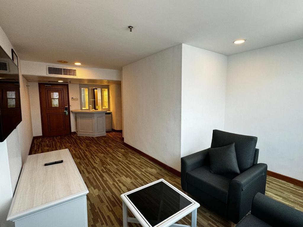 Hotel Continental Penang 3*